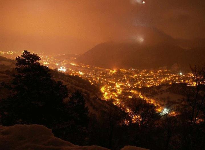 Suri Guesthouse Brasov Luaran gambar