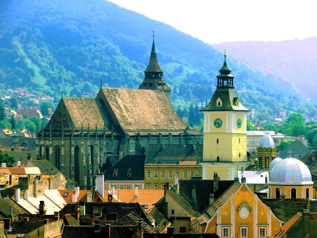 Suri Guesthouse Brasov Luaran gambar