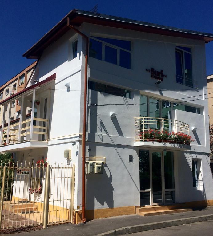 Suri Guesthouse Brasov Luaran gambar