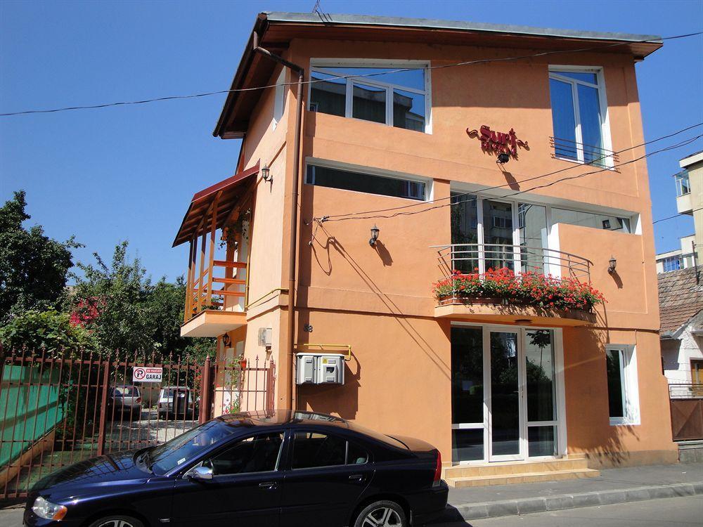 Suri Guesthouse Brasov Luaran gambar