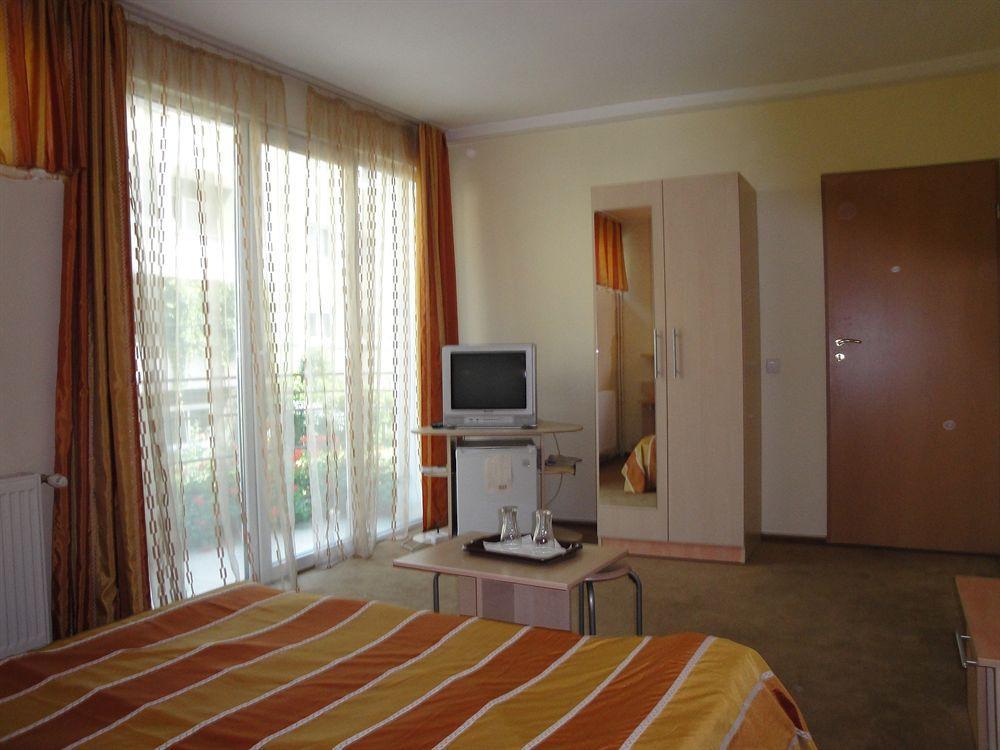 Suri Guesthouse Brasov Luaran gambar